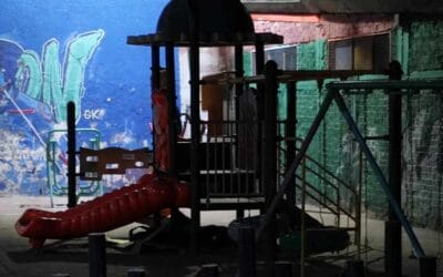 Hombre en situación de calle es hallado sin vida afuera del Metro Tezozómoc