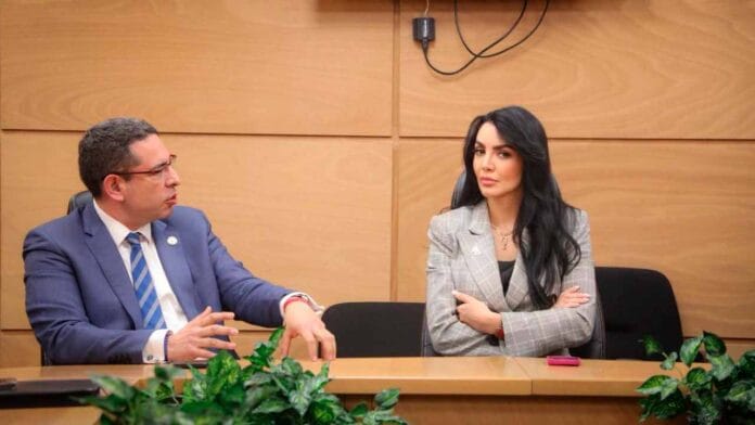 formalización de pequeños negocios en Azcapotzalco gaby jimenez en foto