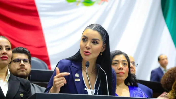 Gabriela Jiménez durante posicionamiento sobre soberanía nacional y coordinación entre México y Estados Unidos en materia de seguridad.